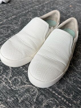 Dr. Scholl’s Time Off Slip-On Sneakers in White